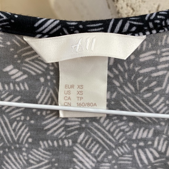 Scoop neck top - Picture 3 of 4